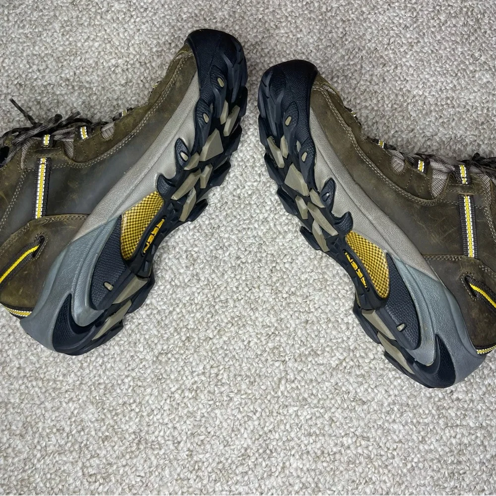 Keen targhee boots